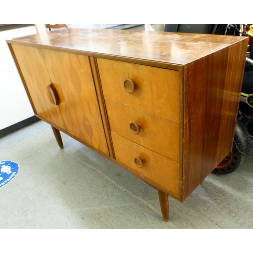 197 - A Vanson Robert Heritage mixed fruitwood sideboard with an arrangement of two doors and three drawer... 