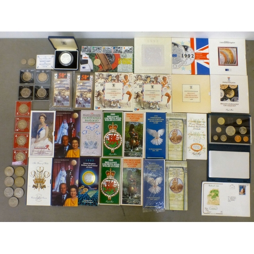 204 - Uncollated collector's coins: to include a silver proof example&nbsp; cased