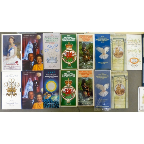 204 - Uncollated collector's coins: to include a silver proof example&nbsp; cased