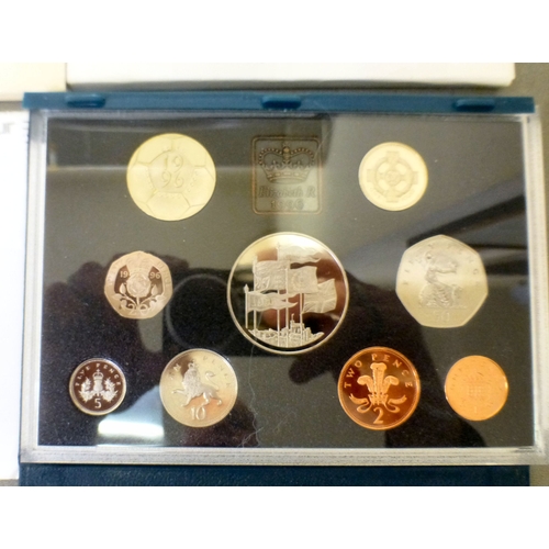 204 - Uncollated collector's coins: to include a silver proof example&nbsp; cased