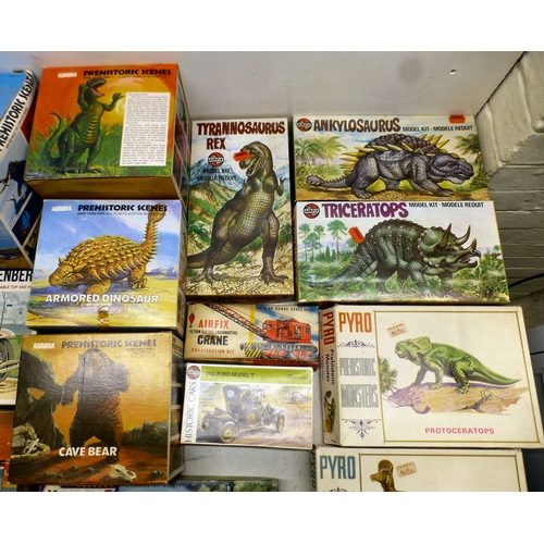 61 - Model kits  various themes and scales  (completeness not guaranteed)