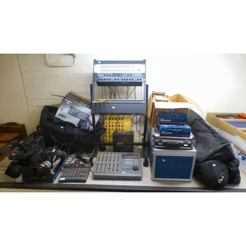 67 - AV equipment and lighting: to include a Sony MDM-x4 mini-disc, multi-track recorder; and a Canon 3cc... 