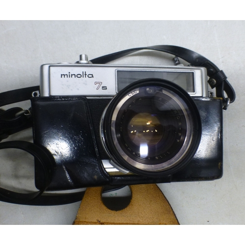 70 - Photographic equipment and accessories: to include Pentax and other lenses