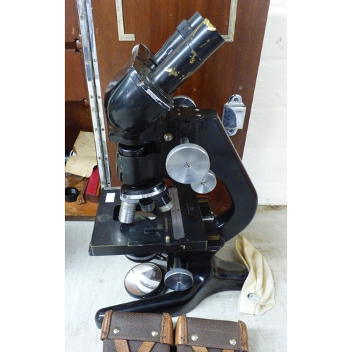 85 - A mixed lot: to include a W.Watson & Sons Ltd of London, model no.28764 x1.5 microscope