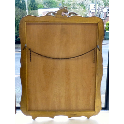 92 - A late 19thC mirror, the plate set in a moulded gilt frame&nbsp; 41