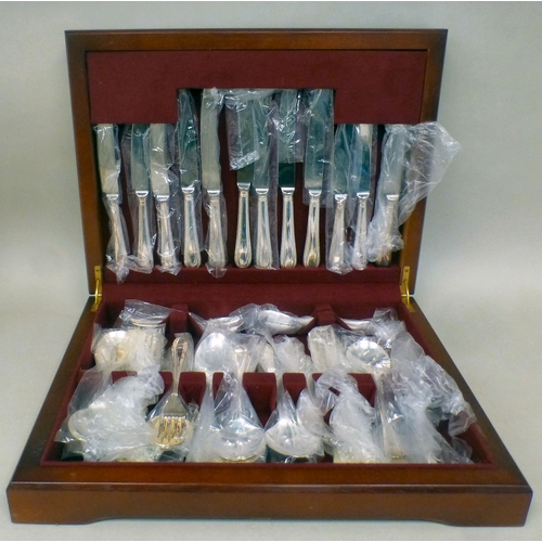 97 - An Osborne of Sheffield six place EPNS canteen of cutlery and flatware, in a fitted wooden case  3