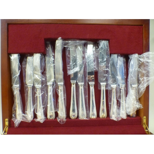 97 - An Osborne of Sheffield six place EPNS canteen of cutlery and flatware, in a fitted wooden case  3