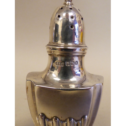 14 - A pair of Edwardian silver pedestal pepper pots  Sheffield 1900  4