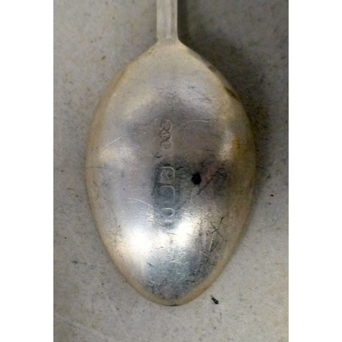 42 - Silver collectables: to include a Kings pattern sauce ladle&nbsp; London 1900&nbsp; (approx. combine... 