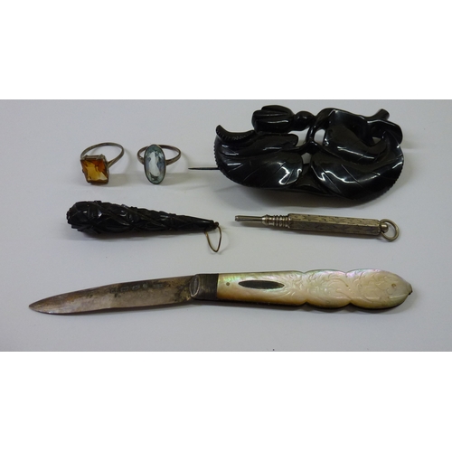 8 - Collectables and items of personal ornament: to include a steel Dunhill tie clip; and a pair of horn... 