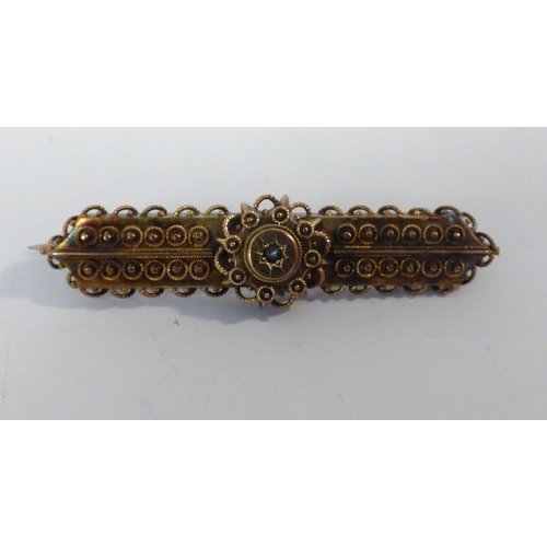 24 - Jewellery: to include a yellow metal diamond ring