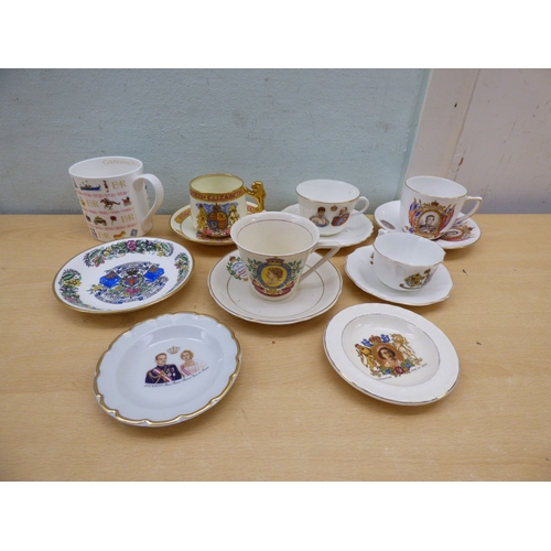 36 - A 'single owner' collection of Royal themed ceramic and glass collectables: to include birth, deaths... 