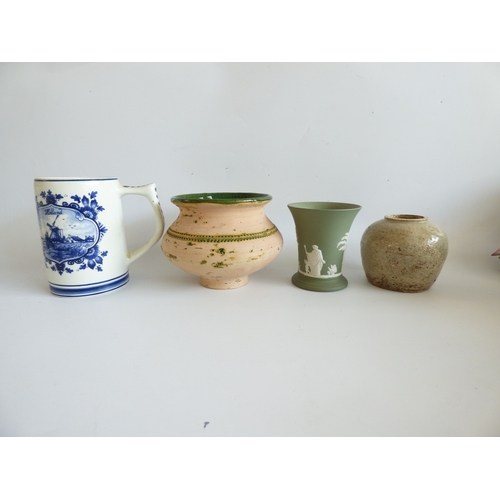 42 - Decorative items: to include a trio of Torino pottery decanters; and a bronzed finished mouse  4