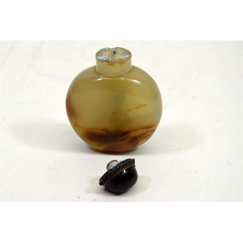 61 - A Chinese agate snuff bottle, plain polished form