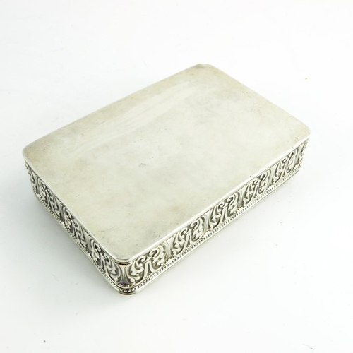 59 - An Edwardian Hanau silver box, Berthold Muller, Chester import 1904, embossed with 17th century Dutc... 