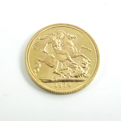 206 - Elizabeth II, gold sovereign, 1974