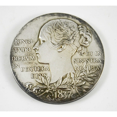 212 - British Medals, Queen Victoria Diamond Jubilee medal, silver 1897, by T. Brock, bust of the old Vict... 