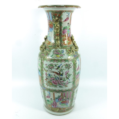 391 - A large Chinese famille rose vase, shouldered form, relief moulded lizards to the neck and dog handl... 