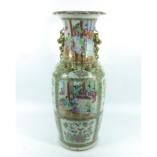 391 - A large Chinese famille rose vase, shouldered form, relief moulded lizards to the neck and dog handl... 