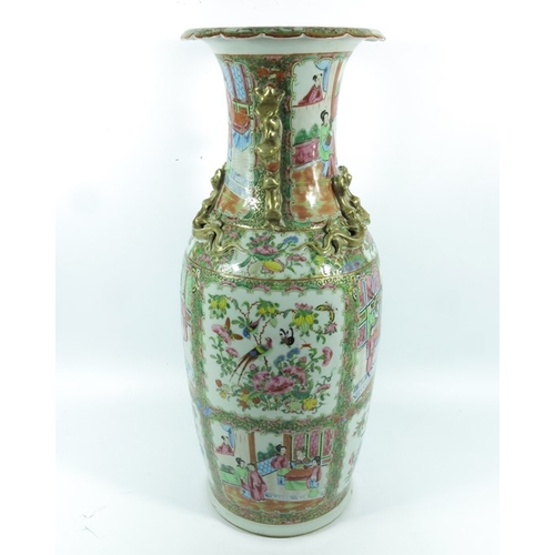 391 - A large Chinese famille rose vase, shouldered form, relief moulded lizards to the neck and dog handl... 