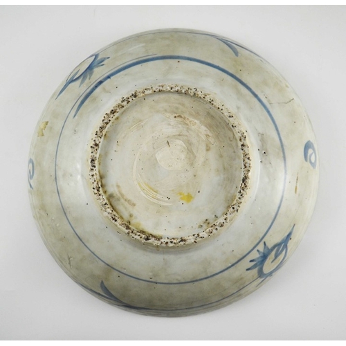 396 - A Chinese Blue and White Kraak Shipwreck Porcelain Dish, painted in underglaze blue with circular pa... 