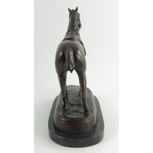 566 - 20th century, bronze figure of a race horse, apparently unsigned, on marble plinth, 29cm high