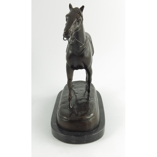 566 - 20th century, bronze figure of a race horse, apparently unsigned, on marble plinth, 29cm high