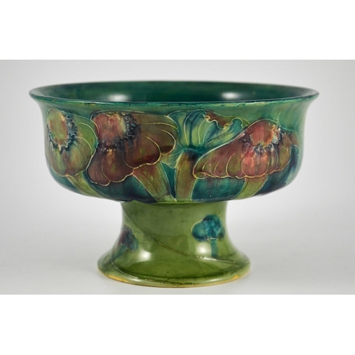 1122 - William Moorcroft for James MacIntyre, a Claremont pedestal bowl, circa 1905, flaredd cylindrical dr... 