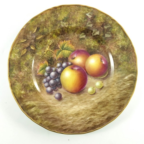 1500 - N Creed former Royal Worcester artist, fruit painted plate, painted with apples and grapes with gilt... 