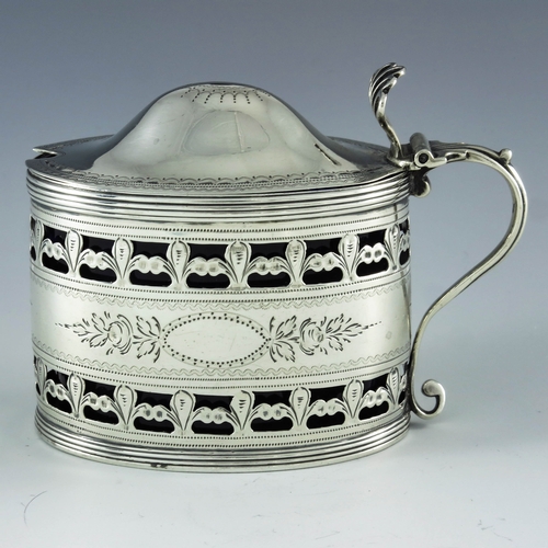 2007 - Peter, Ann and William Bateman, London 1800, a George III silver mustard pot, straight sided oval fo... 