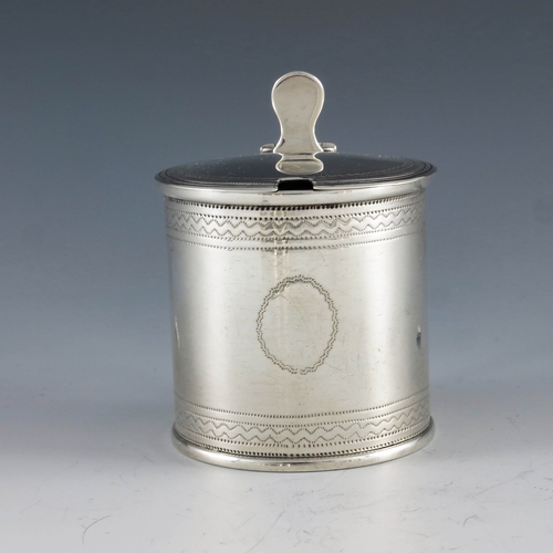 2021 - Gustavus Byrne and William Law, Dublin 1807, a George III Irish silver mustard pot, cylindrical form... 