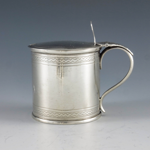 2021 - Gustavus Byrne and William Law, Dublin 1807, a George III Irish silver mustard pot, cylindrical form... 