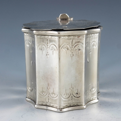 2036 - Henry Chawner, London 1788, a George III silver mustard pot, fluted straight sided oval section, bri... 