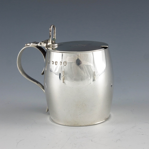 2045 - William Sumner I, London 1804, a George III silver mustard pot of plain barrel form with hinged lid,... 