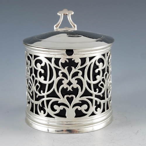 2050 - Thomas Daniell and Jabez Daniell, London 1772, a George III silver mustard pot, cylindrical form, re... 