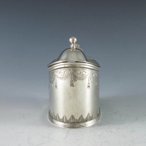 2054 - Robert Hennell, London 1790, a George III silver mustard pot, straight sided oval form, bright cut t... 