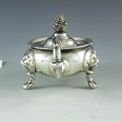 2060 - S C Younge and Co., Sheffield 1813, a George III silver mustard pot, squat ovoid form, on three lion... 