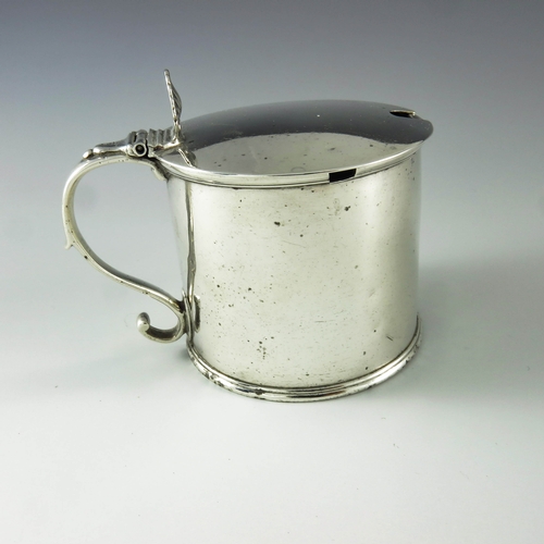 2065 - John Jobson, Newcastle circa 1770, a George III Provincial silver mustard pot of plain cylindrical f... 