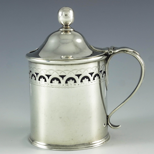 2076 - John Watson, Sheffield 1802, a George III silver mustard pot, cylindrical form, decorated with a ret... 