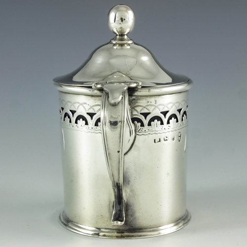 2076 - John Watson, Sheffield 1802, a George III silver mustard pot, cylindrical form, decorated with a ret... 