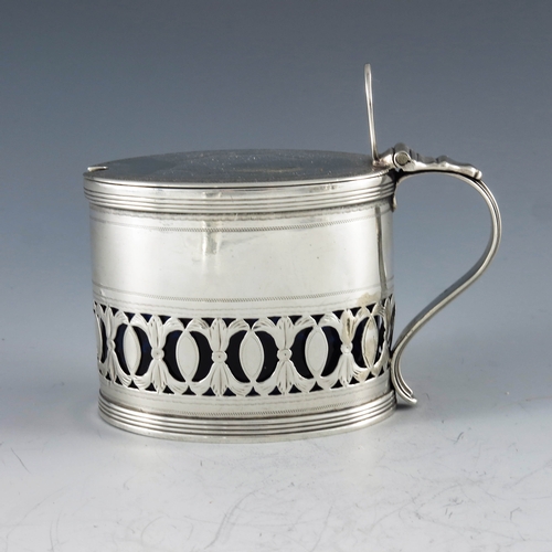 2097 - Henry Chawner, London 1790, a George III silver mustard pot, of straight sided oval form, with brigh... 