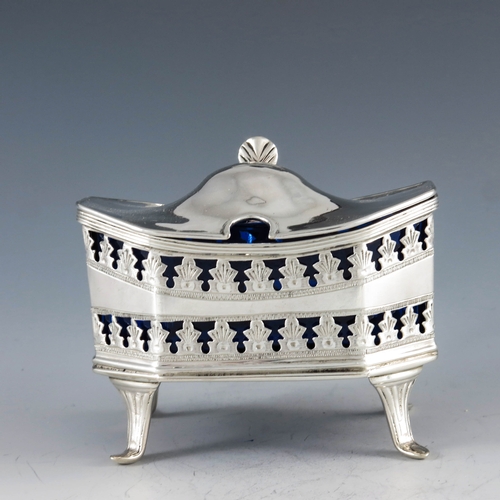 2099 - Edward Thomason, Birmingham 1790, a George III silver mustard pot, elongated octagonal form, bright ... 