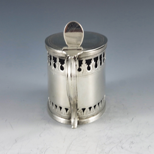 2101 - Charles Chesterman II, London 1790, a George III silver mustard pot, straight sided oval form, brigh... 