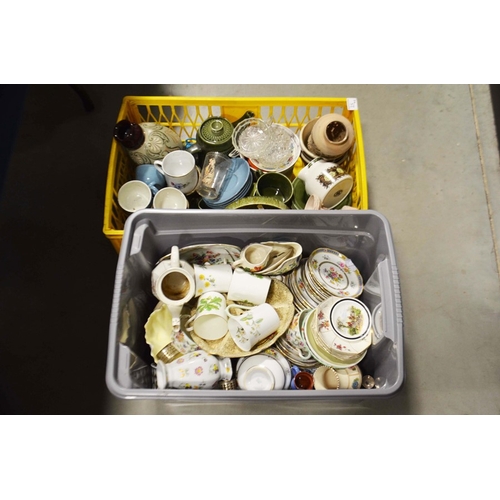 25 - A Quantity of tea, dinner ware and sundry pottery, including Doulton style vase.  (2 trays)