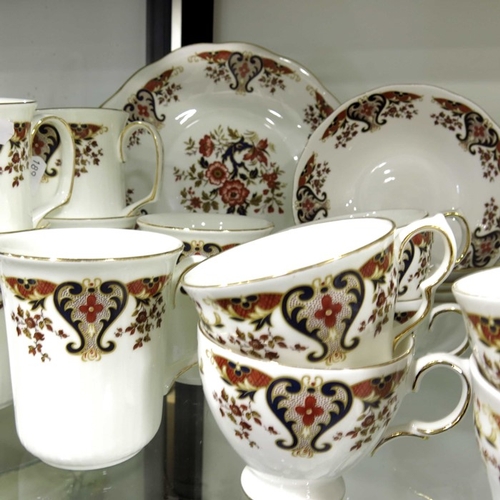 357a - Colclough Royale pattern tea and dinner ware (20+)