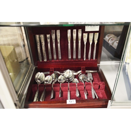 421 - Oneida stainless steel cutlery set,  incomplete, wooden cased; and a  Royal Worcester set of six cof... 