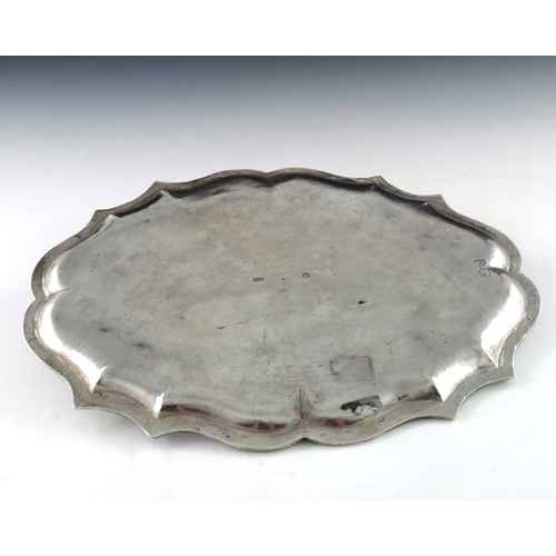 44 - A German silver tray, PF, Lubeck circa 1730, ogee reeded rim, 28.5cm long, 14.48ozt