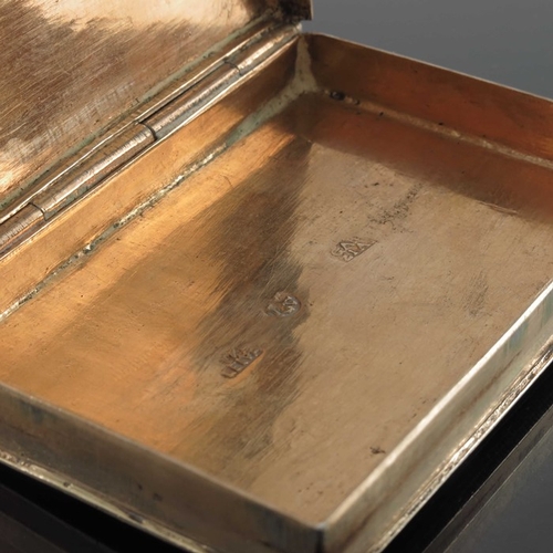 46 - An 18th century Spanish silver gilt snuff box, Garzia, Leiva circa 1740, the lid engraved with a Roc... 