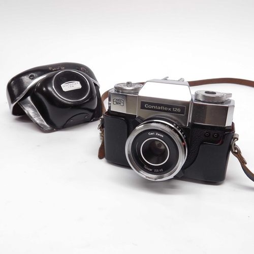 45 - A Carl Zeiss Ikon Contaflex 126 camera with a Teesar 2.8/45 lens, in case