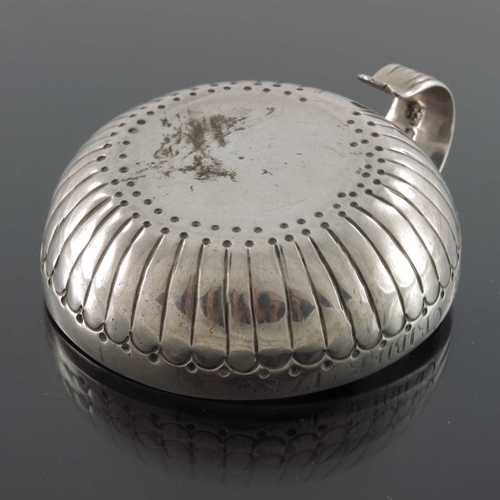 43 - A Louis XV French silver wine taster, IF, Orleans 1774,  the incised reeded body with beaded border,... 